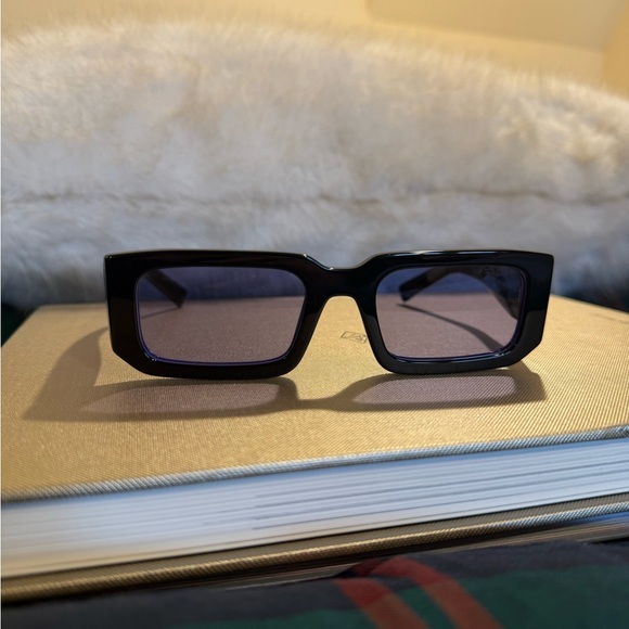 Prada Black and Purple Sunglasses - Picture 6 of 6